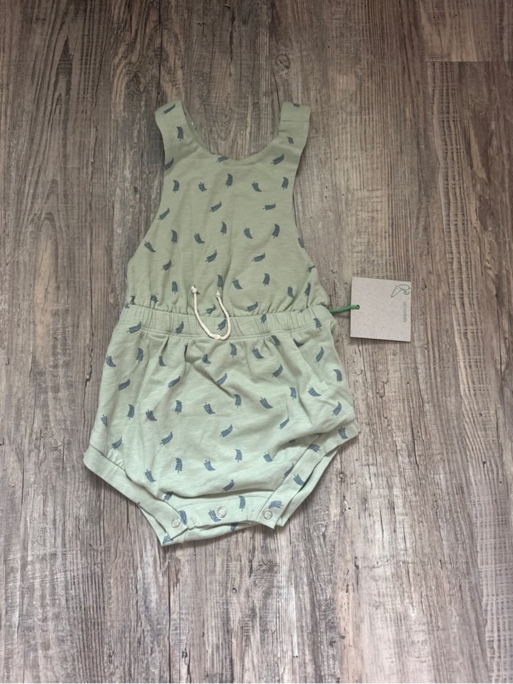 NWT Kate Quinn Little Liam green feather romper 2t